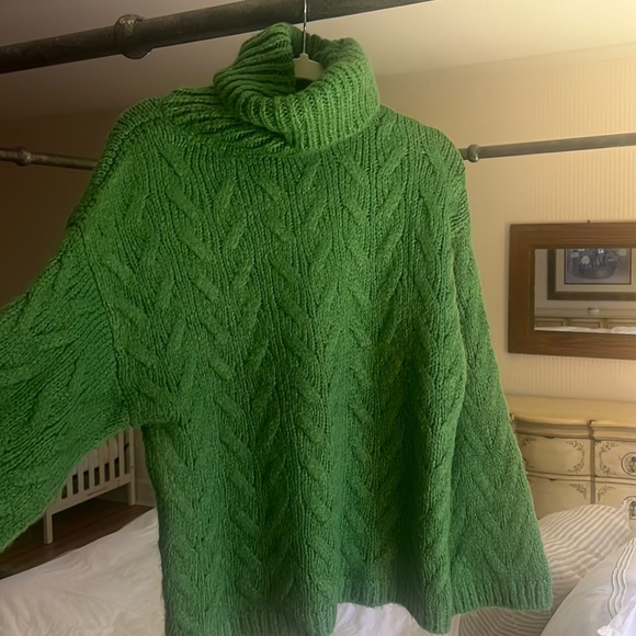 Mango sweater - Picture 1 of 5